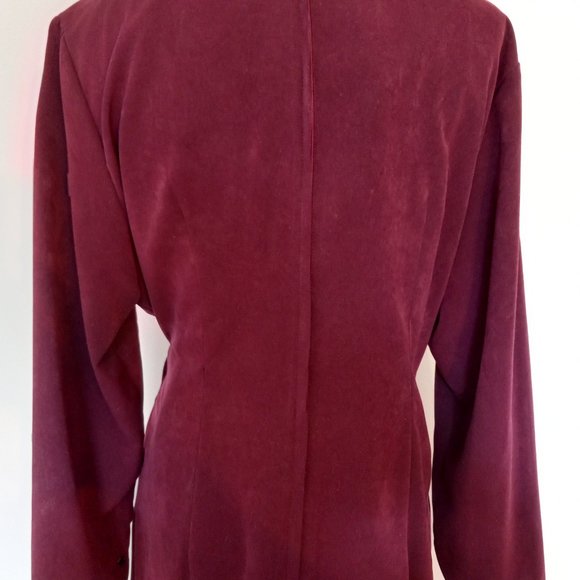 Vintage burgundy v-neck knee-length wrap dress - Picture 11 of 14